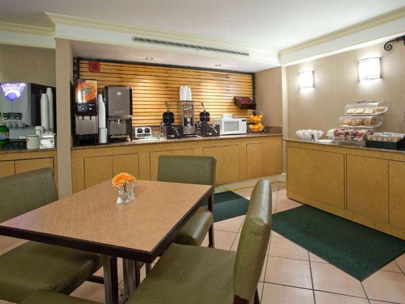 La Quinta Inn By Wyndham Шайен Екстериор снимка
